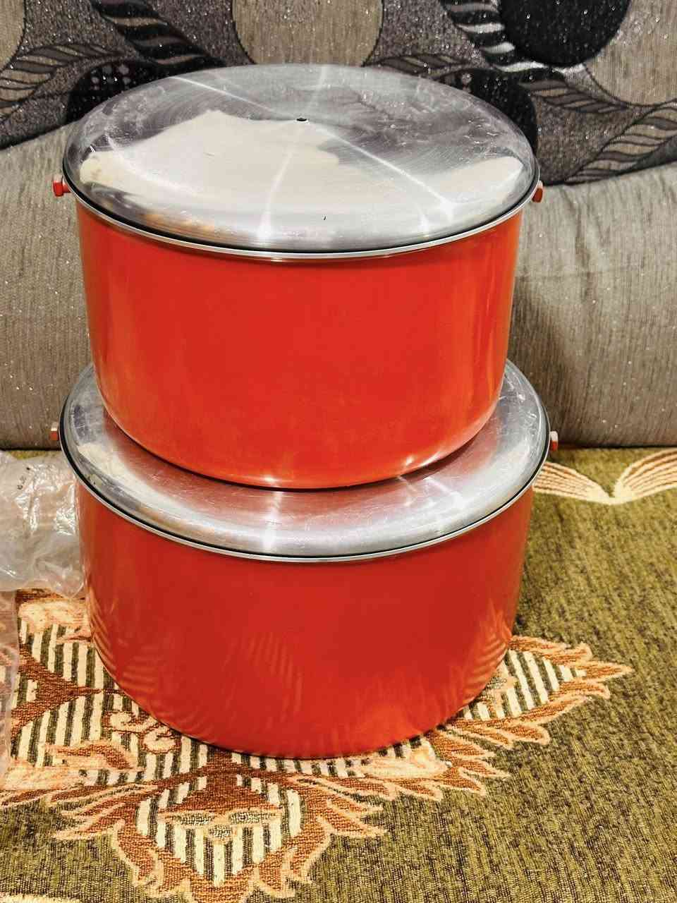 جدر  عدد 2 تيفال كوري اصلي قديم لوك غير مستخدم مختوم ختم عدد 2 عالقبغ وعاليدات حجم كبير 30سم والاصغر 28 سم 
يوجد توصيل


**إذا كنت صاحب هذا الإعلان وتريد حذفه لأي سبب، رجاءا أرسل رسالة إلى الدعم الفني**