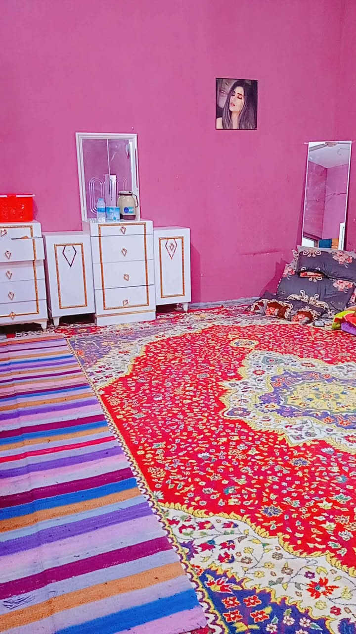 🕋بسم الله الرحمٰن الرحيم 🕋

👋السلام عليكم ورحمة الله وبركاته👋

🌐الموقع الانبار/قضاء الفلوجه 
 
🗾 بيت للبيع  حي جبيل قرب مدرسه الأساور 

سيء

مساحه 250 واقع حال 300 

♦️شارع 10 

🔵بناء بلوك  سنه 2018حديث 
🔰يتكون من طابقين
♦️كراج 
♦️مدخل 
♦️استقبال
♦️مطبخ 
♦️صاله 
♦️غرف 6
♦️مناور 2
♦️صحيات 2
السعر المعلن من قبل صاحب الدار 95قابل للتفاوض 

‭0786 959 8192
