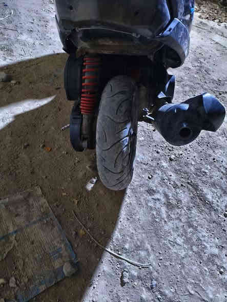 ***********السلام عليكم ماكس عدله للبيع الدراجه عطلانه بس عطلهه ماعرفه السعر خاص الشراي اتصل على الرقم وإذا مراوس بدراجه عادي
