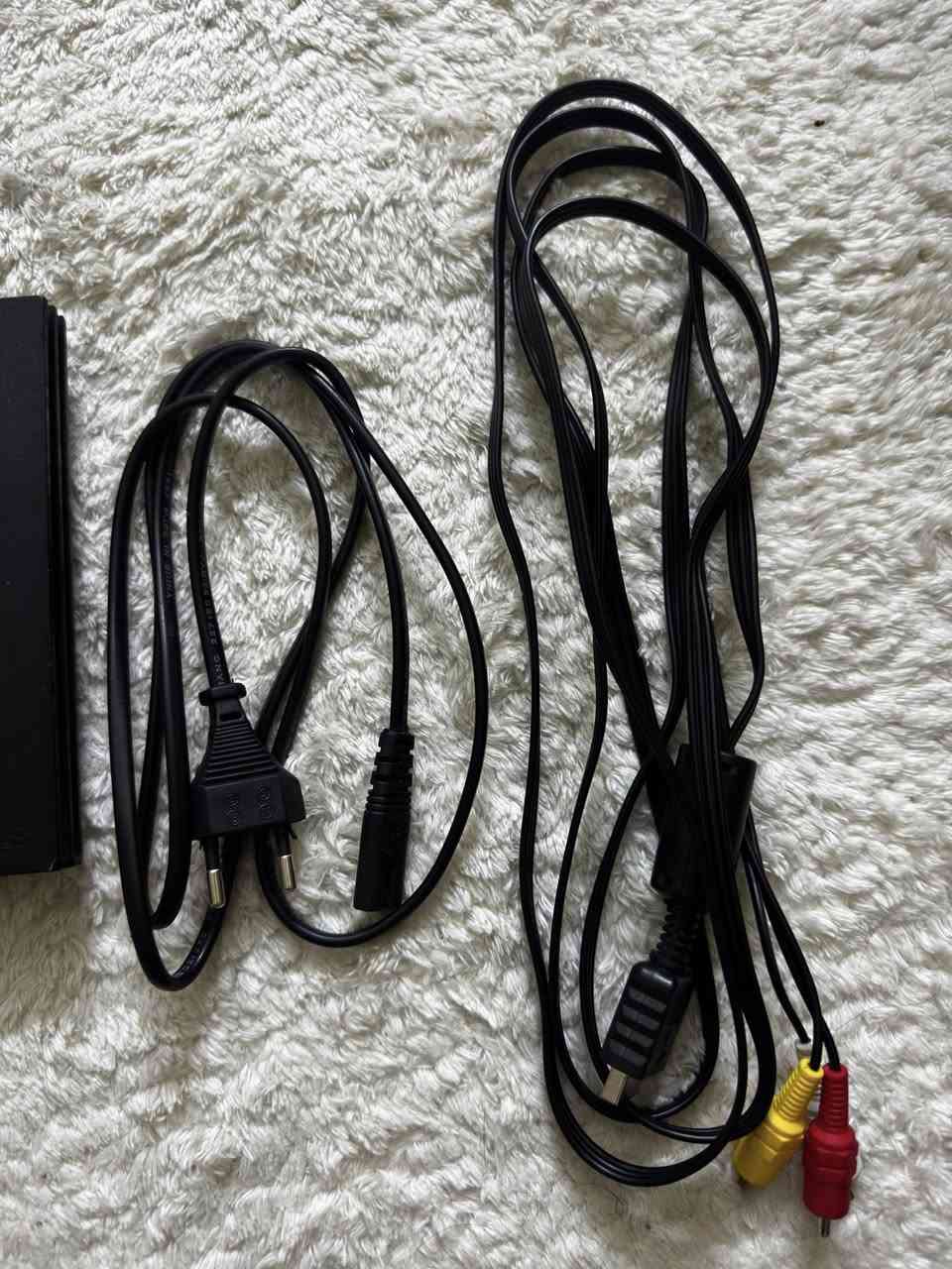 بلي 2 سلم جهاز شغال ونضيف كارتونته وياه وكامل ملحقاته جوستك عدد 2 + فلاش 30 لعبة تقريباً ، السعر 80 وبي مجال مكاني بغداد مدينة الصدر
*********** 
موجود واتساب واتصال
