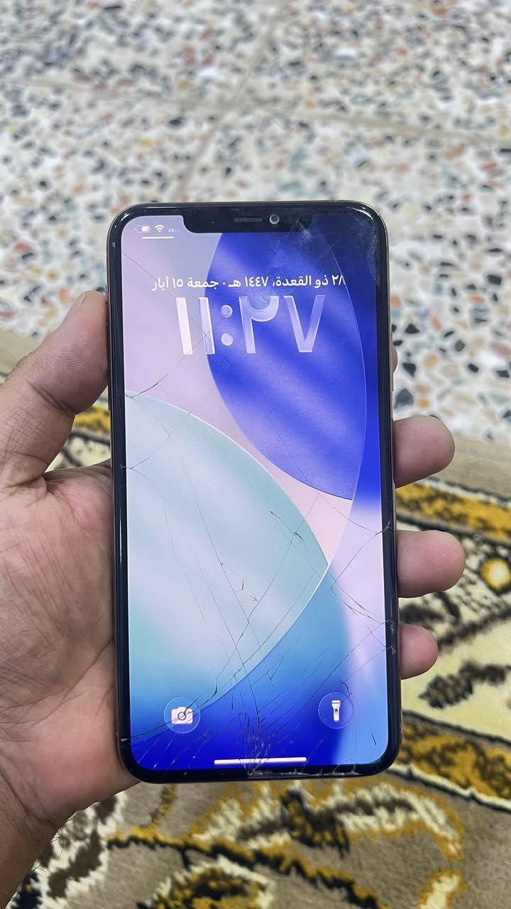 للبيع جهاز ايفون 11 برو ماكس مستخدم كمه موضح بل صوره فطر بل شاشه السعر خاص للستفسار خاص او عله رقم الهاتف ***********
