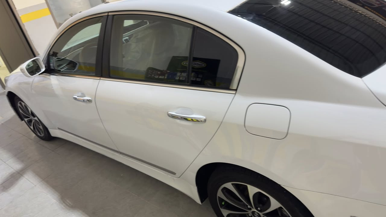 سلام عليكم للبيع جنسيز 2014 خليجي كفاله فقط بارد رقم السياره اربيل السياره حلوه وجديده حداده جديده مكينه كير كفاله مكينه 3800 مكان السياره بصره سعر 145 وبيها مجال رقم الهاتف ***********
