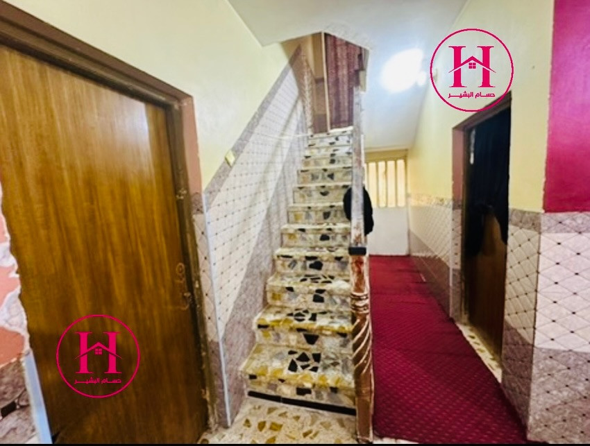 عقار للبيع 

الموقع حي الخضراء قرب مدرسة المعتمد بالله 

المساحه 200 متر طابقين 5 غرف نوم

الأستفسار الأتصال على الرقم 
***********  او مراسلة الواتس اب سيكون الرد على الجميع 

            #حسام_البشير#
