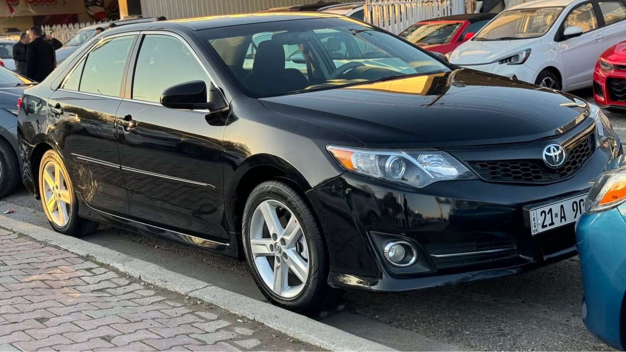 سلام عليكم كاميري 2012مواصفات seامريكي سياره تبديل بونيت بيلادي بدون دواخل بدون كلشي و باب خلفي    سايق هم تبديل  بيلادي جاملغ خلفي بيها شبر صبغ  سياره جديده بمعنه الكلمه ماشيه 96miحقيقي سنويه راقم كلها جديده گيرو محرك بشرط ممفتوح و سعره 131$مكان السياره كركوك للسفتار  (***********(*********** كركوك, العراق
