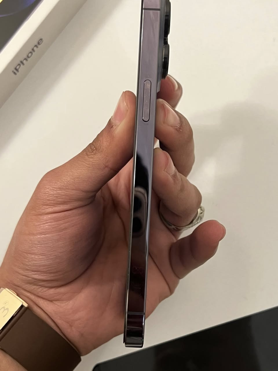 السلام عليكم 14برو ماكس256 شرق او سط ماستر بطاريه83جهاز وكاله فقط مبدل ضهر ليزر شرط اصلي وكاله للبيع السعر825او مراوس 15برو ماكس او انطي فرق لعنوان المحموديه او ناحيه الرشيد***********
