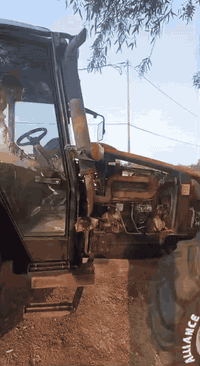 للبيع
فوركسن موديل 2015
حجم 110 سوبر 4 سلندر 
مكفولة من كل شي كير اكسل محرك 
لاتنقيص ولا تبخير مكينة على وضع الشركة 
رقم منفيس وين ما يعجبك تسجلها بأسمك
وهذا الفيديو واضح كدامك 
مكانها محافظة واسط ناحية شيخ سعد 
للاتصال ***********
