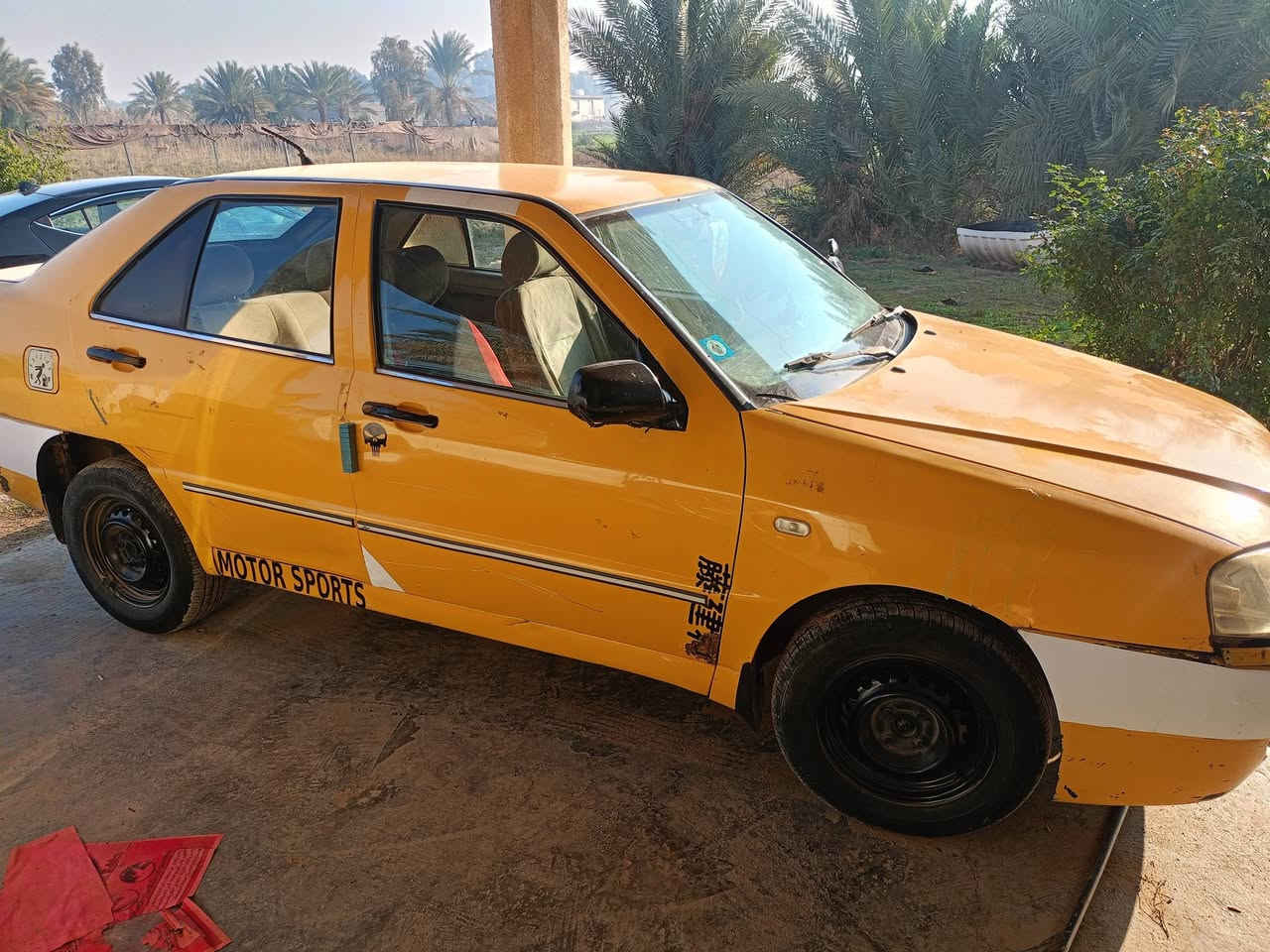 شيري كوين موديل 10
رقم بغداد دولي سنوية 28 
مكينة وكير جدد
حدادية امامية وخلفية جديدة
تخم تاير جديد 
نقوصات بسيطة 
مكانها واسط ناحية تاج الدين 
***********
السعر 21وبيها مجال
