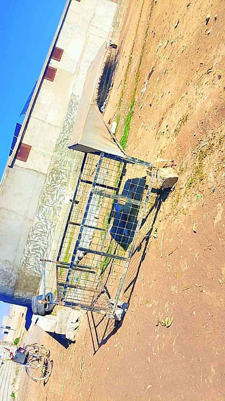 السلام عليكم
محجل مال ستوته للبيع 
حديدو  درجيه اوله فصال
السعر 100
الستفسار عل رقم ***********
