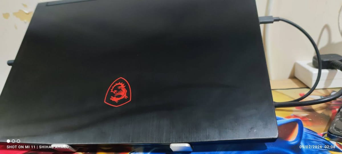 🖥️ معلومات عامة
الشركة: MSI
الموديل: GF63 Thin 11UC
اللون: Black (أسود)
بلد الصنع: Made in China
رقم الموديل (MKT): GF63 Thin 11UC-1244XAE
SKU: BB71180H16GXXDXX
📺 الشاشة
الحجم: 15.6 إنچ
الدقة: FHD (1920×1080)
النوع: IPS-Level
مضادة للانعكاس: Anti-Glare
معدل التحديث: 144Hz
🧠 المعالج (CPU)
Intel Core i7-11800H
جيل 11
قوي للألعاب، التصميم، والبرامج الثقيلة
🎮 كرت الشاشة (GPU)
NVIDIA GeForce RTX 3050
سعة الذاكرة: 4GB
النوع: GDDR6
💾 التخزين
SSD بسعة: 512GB
🧮 الذاكرة (RAM)
16GB DDR4
التوزيع: (8GB × 2)
Dual Channel (أداء أفضل)
📡 الاتصال
Wi-Fi + Bluetooth (Combo Module)
💻 النظام
Free DOS
يعني بدون ويندوز (تحتاج تنصّب ويندوز بنفسك)
🔋 البطارية
الموديل: BTY-M6K
الجهد: 11.4V
السعة: 52.4Wh
عدد الخلايا: 3 Cells
⌨️ لوحة المفاتيح
US-International


**إذا كنت صاحب هذا الإعلان وتريد حذفه لأي سبب، رجاءا أرسل رسالة إلى الدعم الفني**