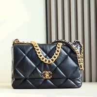 ماركات عالمية • قطع • بث مباشر