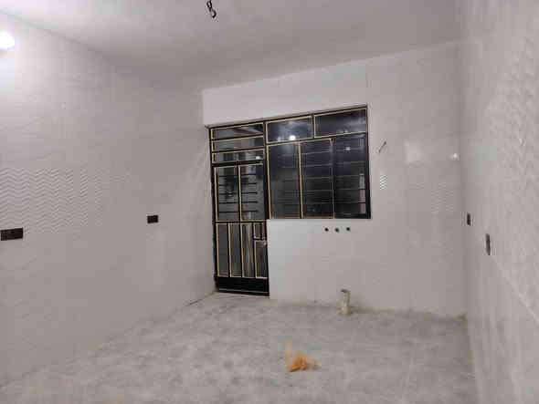 يالله سلام عليكم دار للبيع بغداد المدائن خلف قاعه أوسكار زراعي التصنيع الأساس رفت يتكون من غرفة نوم وصاله استقبال مطبخ صحيات داخلية خارجيه مساحه الدار ١٥٥ متر واجهيه ٨ ونص ونزال ١٨ بيت بعده ممسكون حديث خدمات كامله تبليط كهرباء ماء قريب كلش على مدرسه الرواد الابتدائية السعر ٧٥ وبي مجال للشراء للتواصل اتصل على الارقام *********** أو *********** وات ساب
