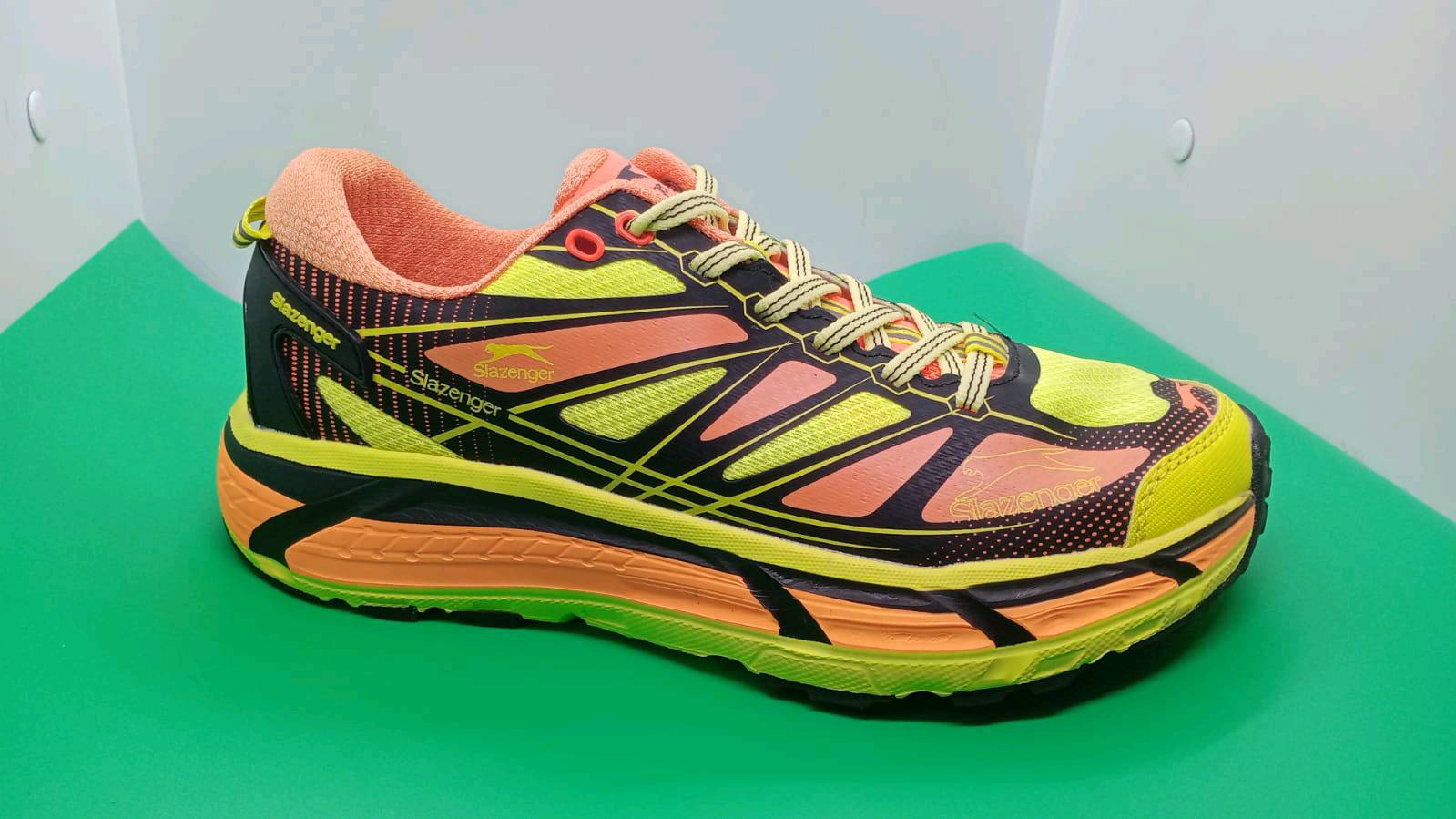 حذاء زالنجر اصلي قطع ومقاسات محدودة تصفية عندي وجاي ابيع بنص السعر
هل الأحذية جديدة وغير مستخدمة؟: 
جديد
ما هو المقاس المتوفر لهذه الأحذية؟: 
40 و41 و42 و44و45
أين موقعك في العراق للتوصيل أو الاستلام؟: 
بغداد الرصافة حي أور
هل يوجد ضمان على الأحذية؟: 
نعم الفحص يم المندوب اذا ما عجبك يرجع وكلشي متدفع
ما هي المادة المصنوعة منها الأحذية؟: 
فيتنامي