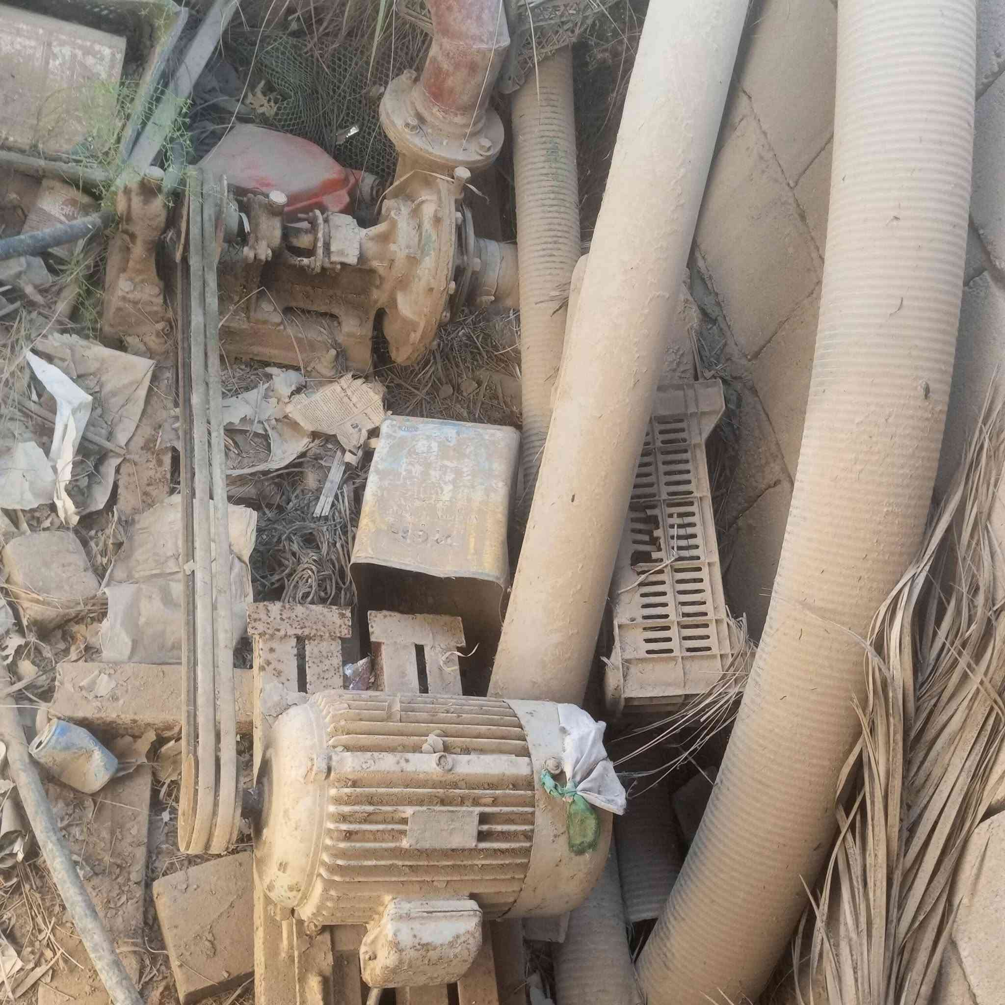 السلام عليكم
ماطور 7.2 سبعه ونص 

والمضخه 4×4
اصليات مامفتوحات 
مع صونده 8متر
مكانه النجف /المشخاب 
السعر قيم باليرضي الله وبخدمتك


**إذا كنت صاحب هذا الإعلان وتريد حذفه لأي سبب، رجاءا أرسل رسالة إلى الدعم الفني**
