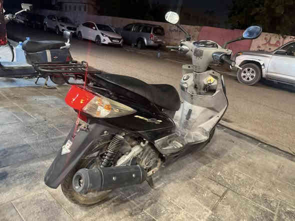 سكنس فحل ١٤٠ .. دراجة نظيفة وبحالة جيدة .. كما موضحة في الصور .. محرك نظيف ونشط جدًا .. الدراجة مداريها دهن ممتاز وبانزين مُحسن ..زوج تايرات جديدة قبل كم يوم مبدلهن .. مزودة بمنظومة هيتر .. مواصفات السكنس معروفة .. دراجة حلوة واعتمادية وممتعوبة وبالعافية على الي ياخذها ..
سعرها 750 الف ..

مكاني بغداد حي العدل

للتواصل ***********
متوفر واتساب او هاتف
