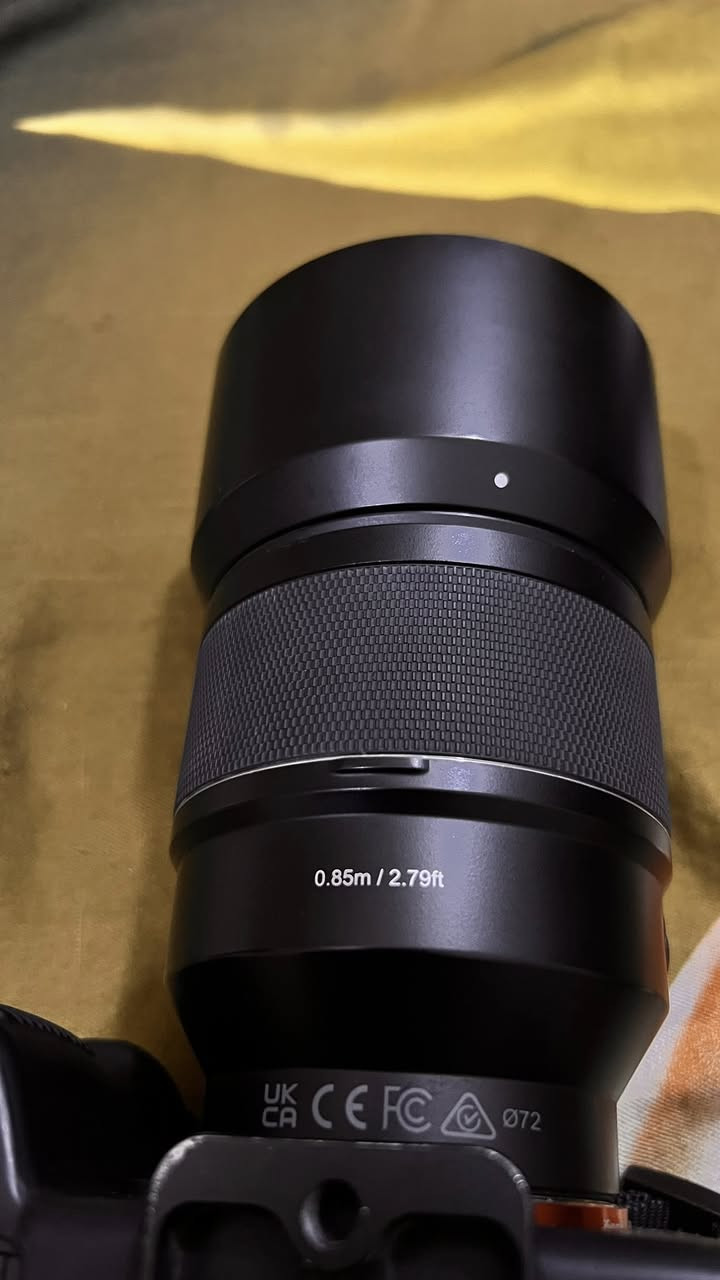 جديده استعمال قليل عدسه 85 فتحه 1.4 
للبيع ب600الف.وبيها مجال 
صورتها وعزلها كلش قوي تعال خاص ادزلك 
عنوان بغداد اعظميه 
***********
