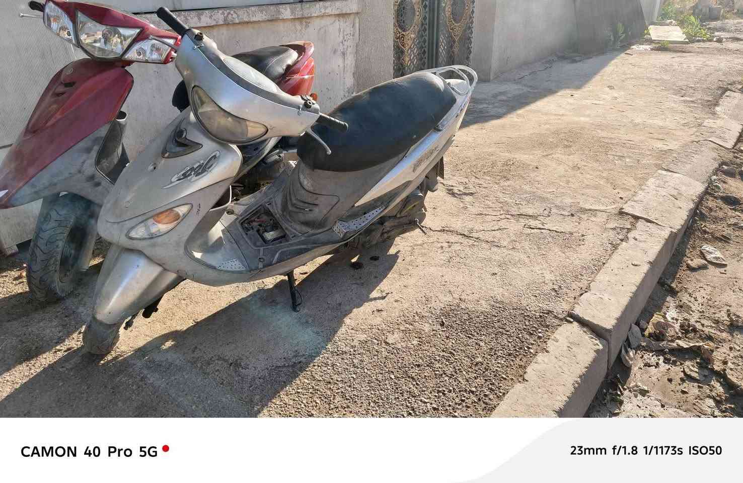 ماكس منغولي
الدراجة فجئة طفت مشتغلت بعد ما وديتهة مصلح اريد ابيعهة شكد تسوة قبل لا ططفة كلشي شغال بيهة نكرة سلف فجئة طفت موديتها مصلح عنواني بغداد    ***********
