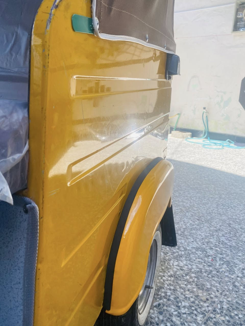 💥سلام عليكم تكتك مديل ٢٠اوراق اكفلك غايه ترقيم
🧿 🧿🦅كفاله عده دوس معمرات وبارد بلغد شبر لا اكثر تجي وشوفه 
 هيه وغراضه ومسويله ادامه كامله حداديه  
جادر صبغ هوزنات تايرات جدد بكلايت مازادات كله جديد عل شرط 
مكاني نجف سعر٥٢٥٠
رقمي ***********
