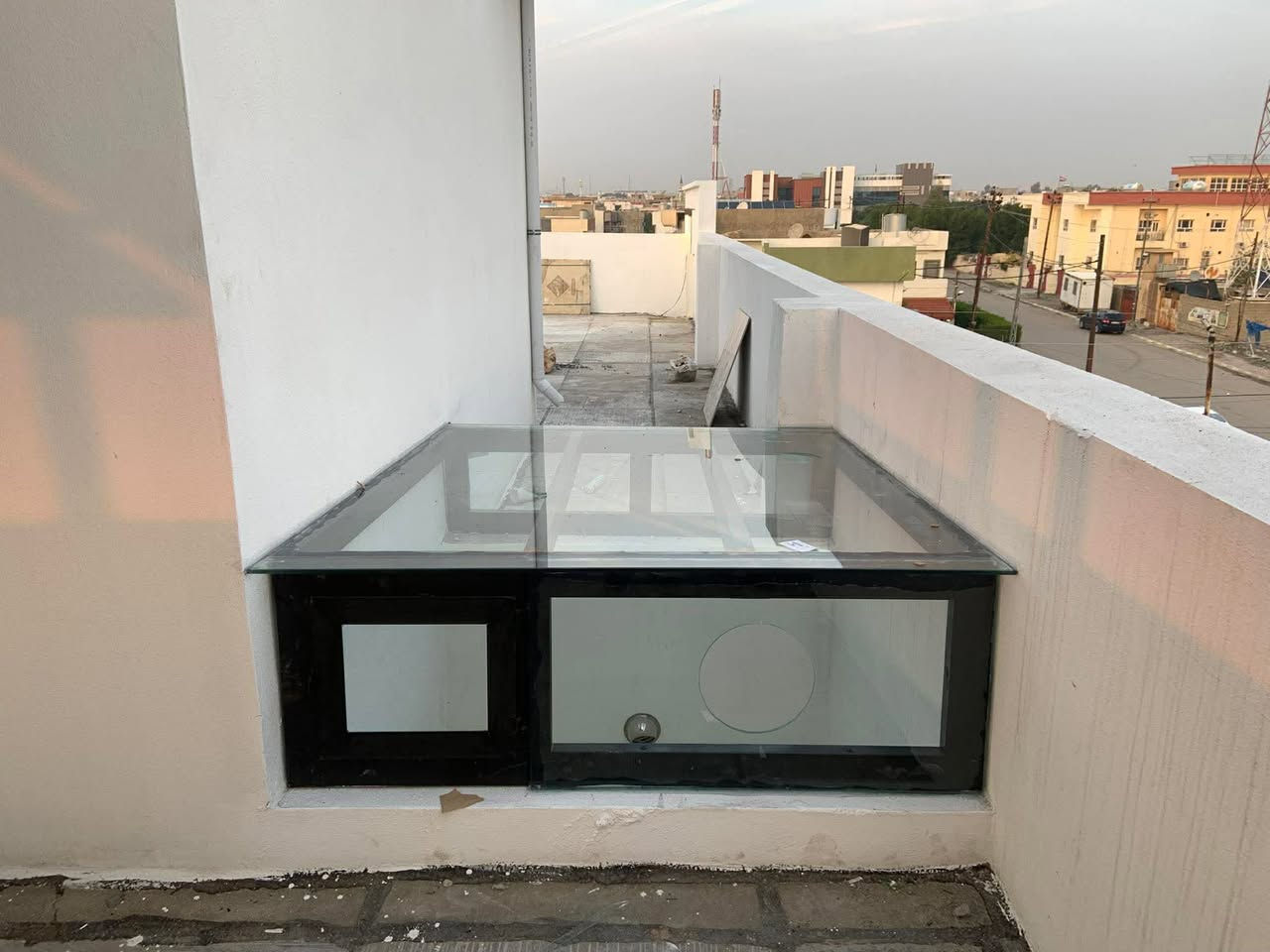 أعمال واجهات 10ملم🧿 🔥
#ابواب_زجاج_سيكوريت
 كادر فني متخصص 👨‍🚒 
للعمل👷‍♀️  
#واجهات1️⃣1️⃣
 #المتاجر2️⃣2️⃣
#والمعارض3️⃣3️⃣
 #والمحلات_التجارية4️⃣4️⃣
#والفواصل_الزجاجية5️⃣5️⃣
 #والمكاتب_في_الشركات 6️⃣
#ومداخل_المولات 7️⃣
#والفنادق 8️⃣
#والعمائر 9️⃣
#وكبائن🔟
#حمامات_الشاور 1️⃣1️⃣
وغيرها من الاستخدامات الشائعة للزجاج #10ملم 
بأسعار مناسبة جدآ 
 #مع_ضمان
 الجودة🥇
 سرعة🚀
 التركيب🎯
 وضمان لمدة عام🤝
يمكنكم اتصال بالهاتف ***********
