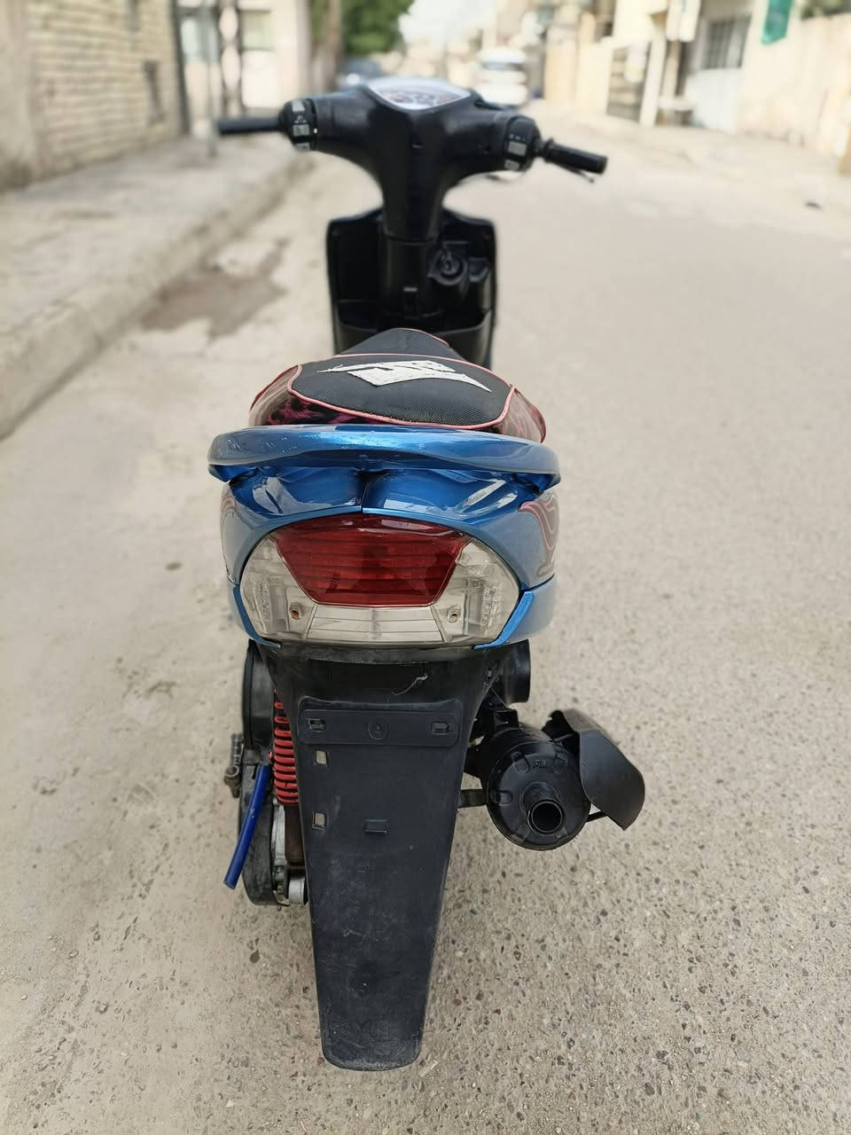 سلام عليكم شباب دراجه ماكس عدله 120 الدراجه كفاله المحرك مكفول جيب وياك فيتر وفحص وقتنع واخذ لا مفتوح ولا تبخير ولا نضوح ناعمه نكره سلف هندر شلعه معدل تخبل بيها صالنصه رياضي اف ام بيه شيال أر بي ام وردي كشن دوشمه تخبل كدامك طستها تخبل دبل امامي رياضي شغال كشرها شوفت عينك بيها لايت عالي ثلجي ناصي أصفر يخبل شاير هورن كله شغاله الدراجه مكفوله كابريتر بلادي سلف تايون الدراجه نقصها فقط واقيه طين سعرها 3 الف سعر الدراجه 550 بيها مجال حك الجيه شراي عل راسي مو شراي لا تكسر بحلال العالم مكاني البياع تقاطع الدرويش رقمي ***********  اسف عل اطاله بس كلشي مكتوب لا تجي وتكلي شبيها مابيها
