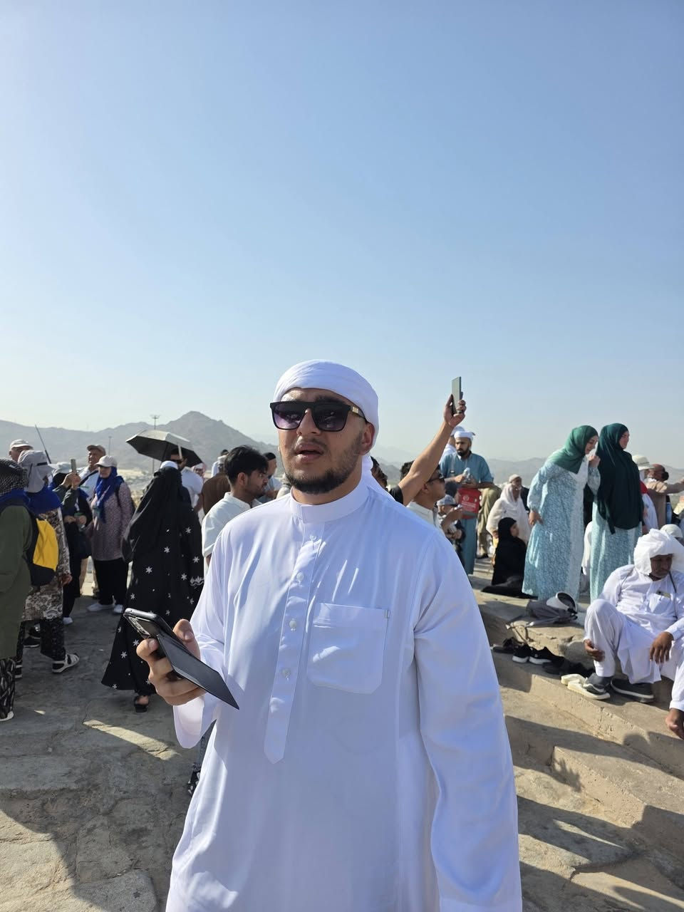 اليوم السبت كانت لقافلة معتمري شركة رياحين طيبة مكتب الفلوجة جولة لمزارات مكة المكرمة وتضمنت جبل ثور ، جبل الرحمة ، موقف عرفات ، مشعر مزدلفة ، مشعر منى ، جبل النور .
ولابد ان تكون رياحين طيبة مميزة عن غبرها فقد اصطحبنا المعتمرين لزيارة مسجد الحديبية والاطلاع على آثار مكان صلح الحديبية وبيعة الرضوان 
ثم توجهنا الى معمل الملك عبدالعزيز لتعبئة ماء زمزم لضمان راحتهم 
ولا زلنا مستمرين باستلام جوازات رحلة الشهر السابع مع فضيلة الشيخ طارق حميد 
الفلوجة/الحي العسكري/مقابل جامع سيدنا الحسين 
او الاتصال على الأرقام التالية 
*********** ــــ ***********
