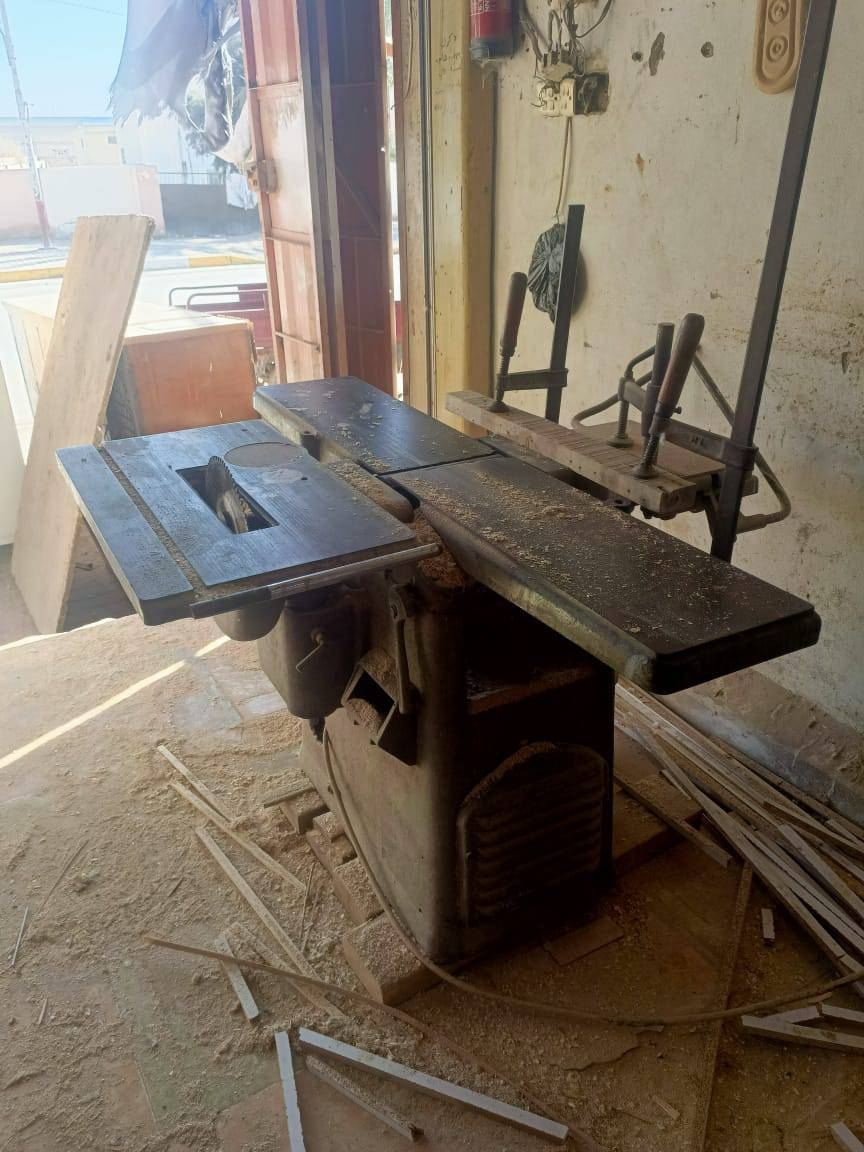 سلام عليكم فخات المانيات ومكينه انكليزيه/ ***********
