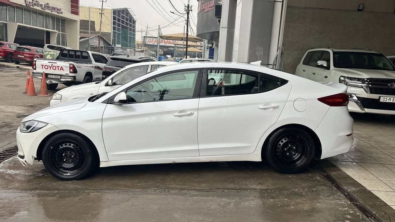 النترا 2018امريكي
حادثة مرفق بالصور 

بيها اربع قطع

ماشيه 140

السعر 105وبي مجال

***********
