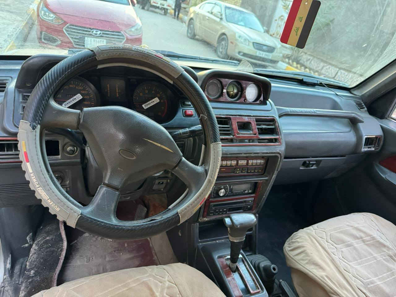 جيب باجيرو موديل 1991 رقم ديالي إنكليزي بسمي مشروع وطني سنويه لل2031 مداور ثاني يوم
كير ومكينه فيفيتي جدد
حداديه جديده 
طخم تاير ويل كب
دواخل نضيفه 
باتري راديتر وعنبار وبريشر جدد
ترايك وين ماتريد 
مكان السياره الناصريه المركز
السعر 42 وبيه مجال 
للاستفسار ***********
