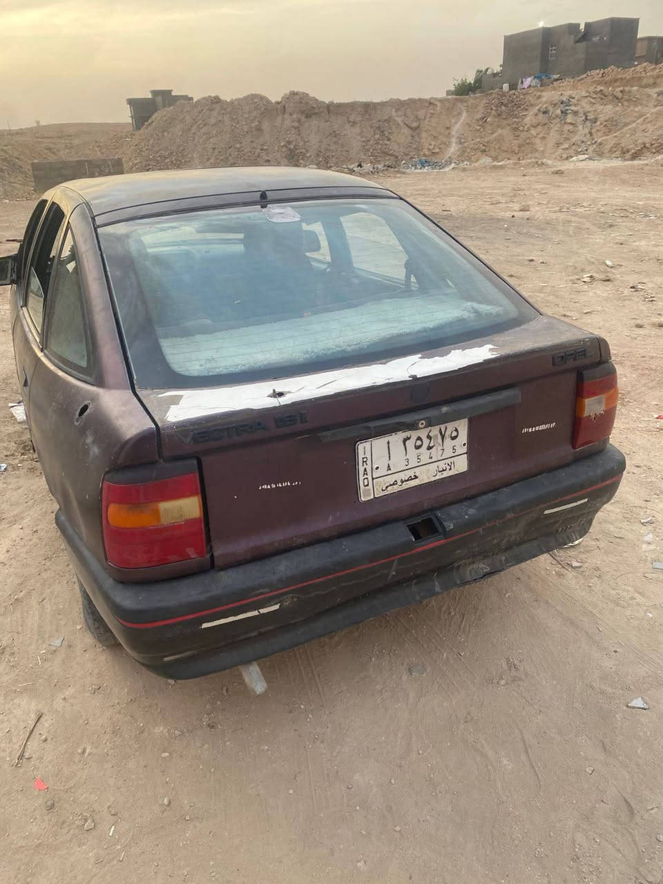 فكترا  للبيع صاحبه موجود    تريد تحويل يحول    سياره مابيها نقص
صدرها زين محرك  زين.   لايت عالي ناصي.  مسجل شغال    سعر 14 ورقه بيه مجال   شراي تعال خاص. 
رقم ***********
