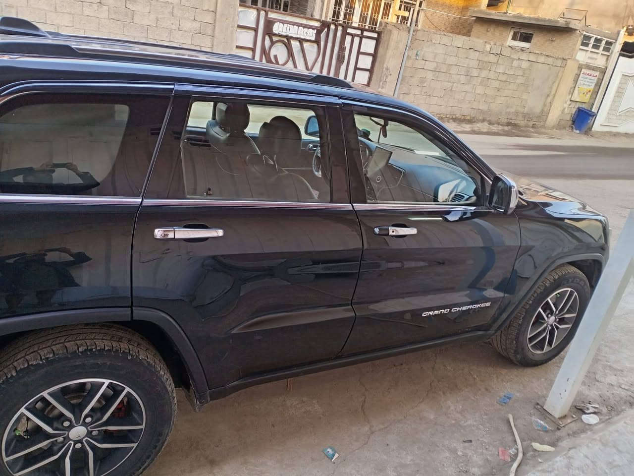 السلام عليكم جيب أمريكي موديل ١٤ نضيفه ومحرك وكير وصدر وتبريد خير من الله *********** مكاني بغداد. سعر ١٦٥
