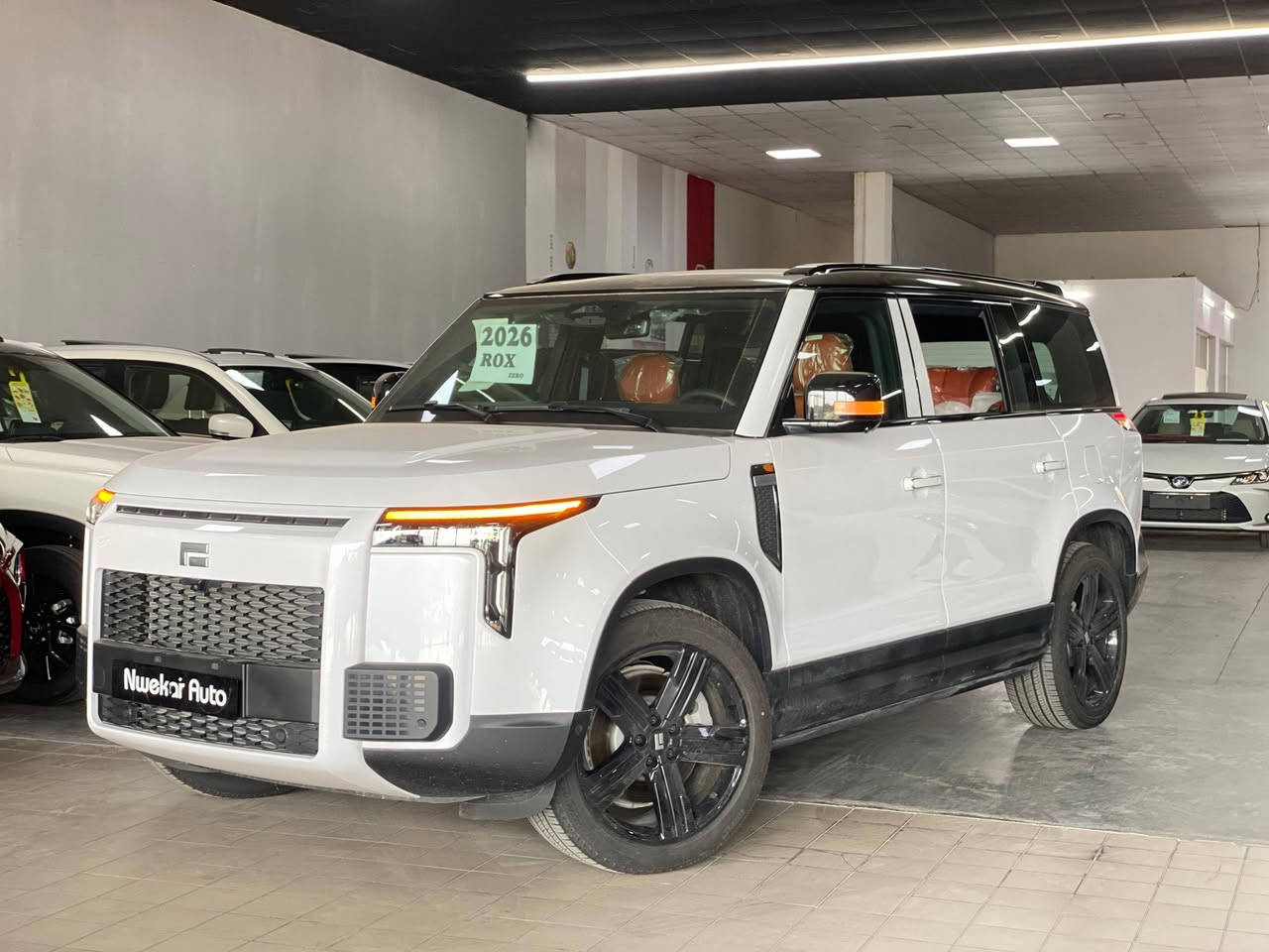 🔥 ROX 01 موديل 2026 - زيرو كيلومتر 🔥
مو مجرد سيارة… تجربة قيادة من مستوى ثاني 👑

⚡ 475 حصان
⚡ تسارع 0 - 100 خلال 5.5 ثانية فقط
⚡ نظام كهربائي + هايبرد + بنزين
⚡ قوة وأداء واقتصادية بنفس الوقت

✨ كشنات ملكية فاخرة
❄️ تبريد كشنات
🔥 تدفئة كشنات
💆‍♂️ مساج للمقاعد
🌟 مواصفات فول فول مع أحدث التقنيات

سيارة تجمع بين الفخامة، الراحة، الأداء والتكنولوجيا الحديثة بتصميم يخطف الأنظار من أول نظرة.

إذا تدور على سيارة SUV فاخرة بقوة سيارة رياضية وراحة سيارة ملكية، فالـ ROX 01 هي الخيار الصحيح. 🔥

📍 نووي كار أوتو
📍 أربيل - تقاطع شارع مخمور

📞 للحجز والاستفسار راسلنا على الخاص
0751-374-81-81
0770-469-90-09
🚨 العدد محدود والسيارة جاهزة للتسليم الفوري


**إذا كنت صاحب هذا الإعلان وتريد حذفه لأي سبب، رجاءا أرسل رسالة إلى الدعم الفني**
