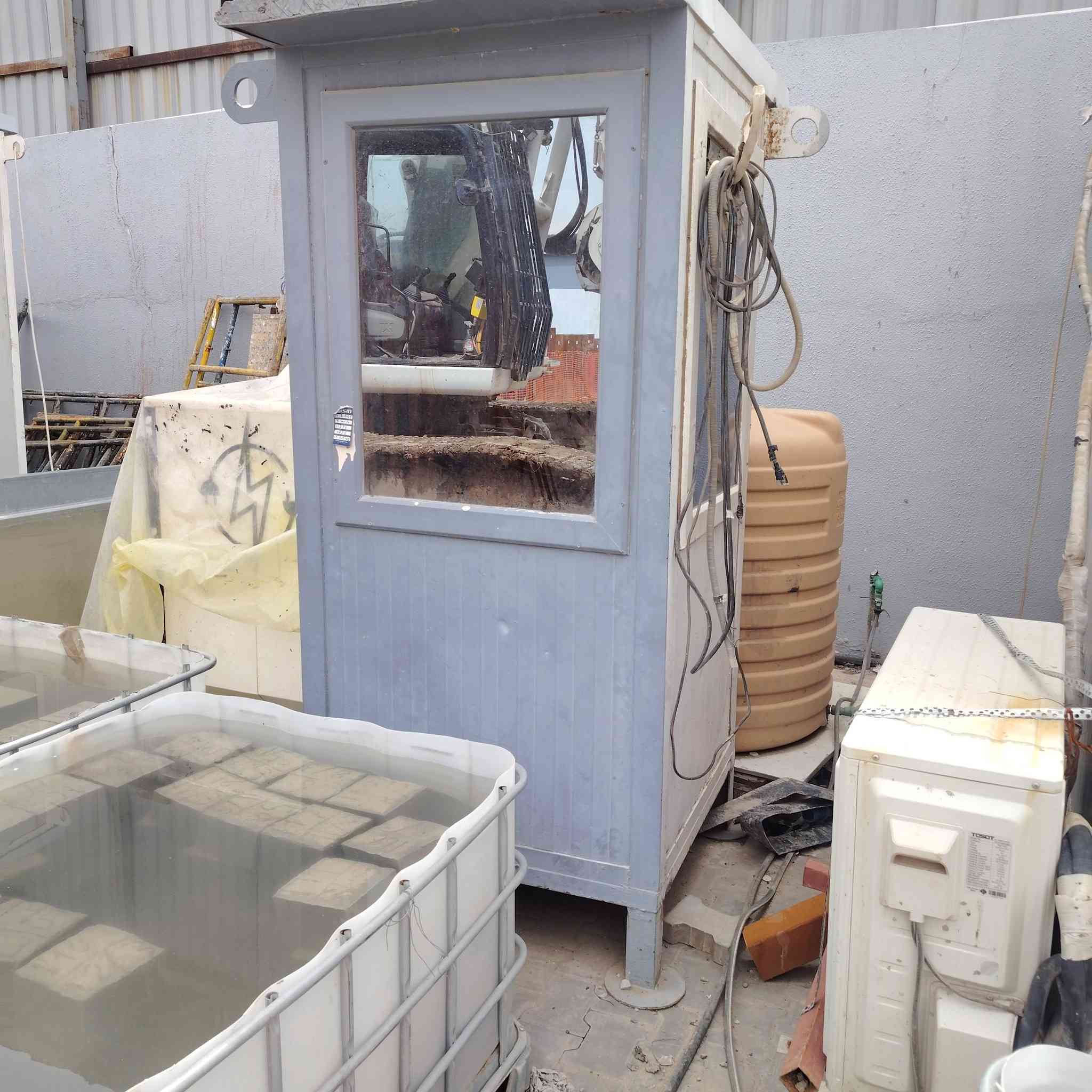 مرخصت الادمن المحترم
كرافان متر *متر كامل من كلشي كهرباء كوله شغاله بي سبلت داخلي بدون الخارجيه السعر 250 وبي مجال بسيط مكاني بل صليخ شارع المعارض  ***********
