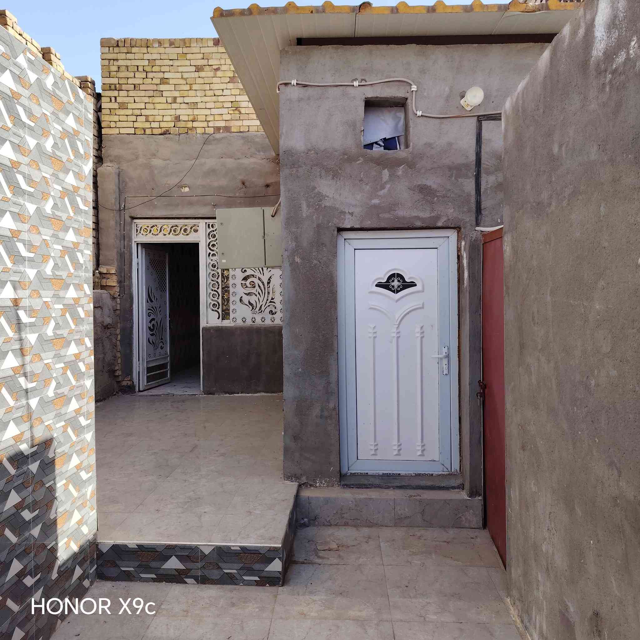 سلام عليكم بيت ١٠٠ متر الفتاحيه شارع المركز الفرع الثاني للبيع غرفه وصاله ومطبخ وصحيات وكراج  السعر ٧٥ وبي مجال
***********
