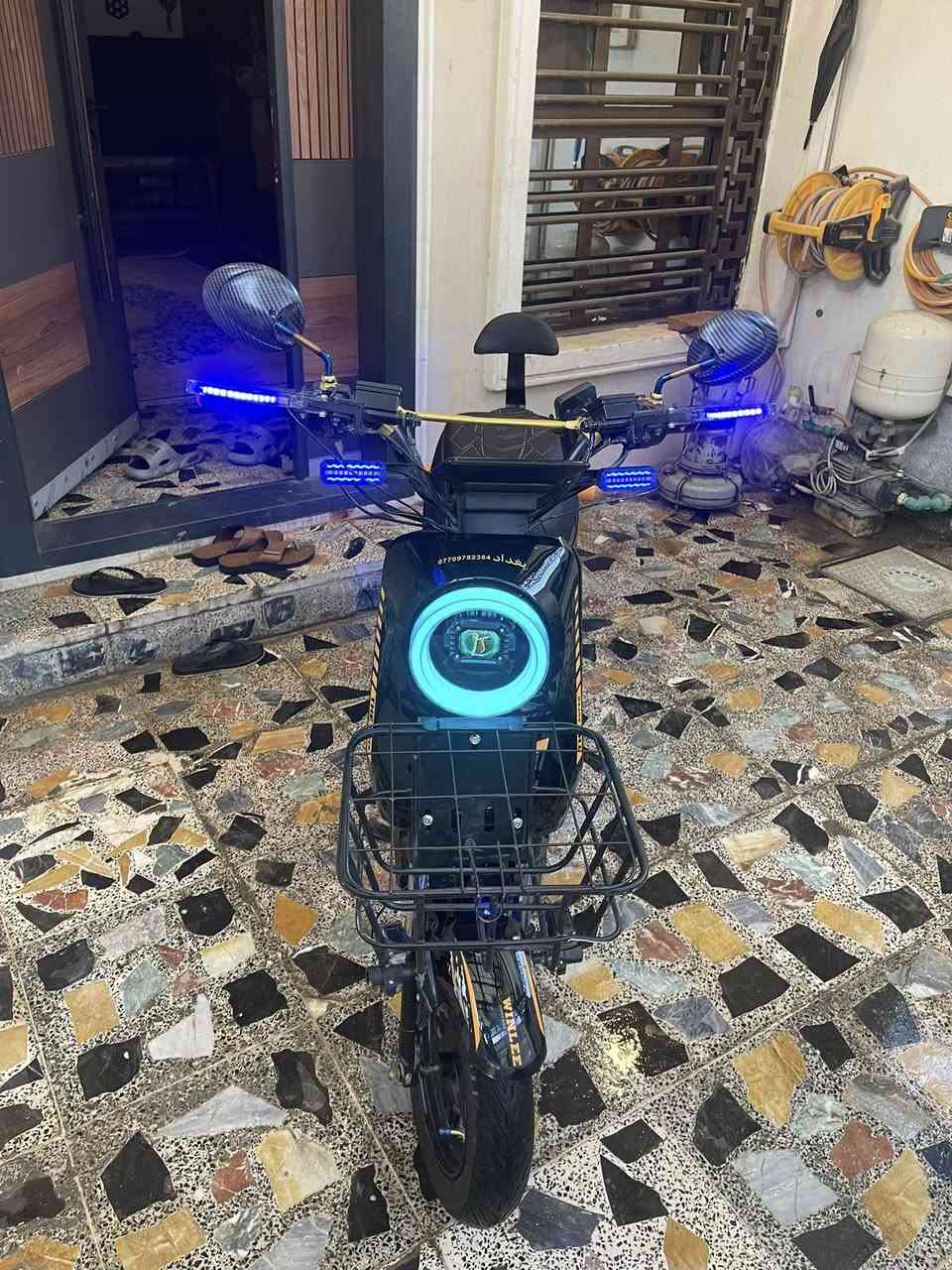 دراجة شحن R9 نظيفة جداً صارلها  شهرين من الشراء السعر ٣٥٠ الف العنوان بغداد السيدية للتواصل
***********
