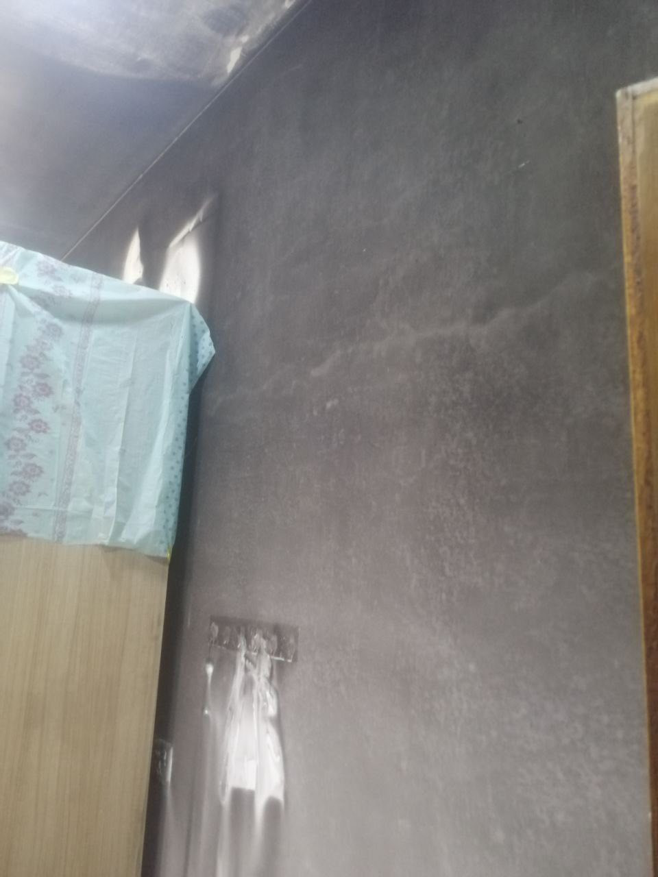 يالله 
نشتغل اصباغً جدار اصباغ حديد بوب شبابيك
سنفره شعندك اني بخدمتك هاذ شغلي وشوف بعينك
علق واني بخدمتك أو اتصل ***********
