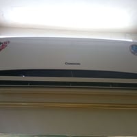 يـوجد سبلت للبيع مستخدم شي قليل  للأستفسار الاتصال على الرقم  07891699...