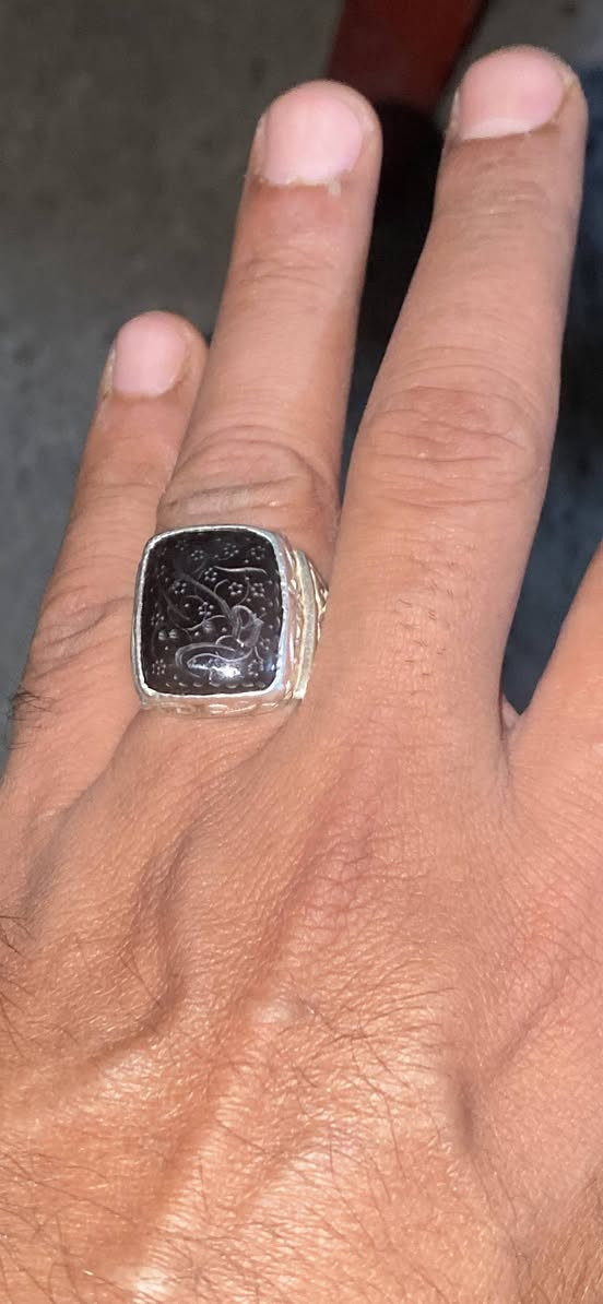 خاتم عقيق يماني اسود صياغة يدوية


**إذا كنت صاحب هذا الإعلان وتريد حذفه لأي سبب، رجاءا أرسل رسالة إلى الدعم الفني**