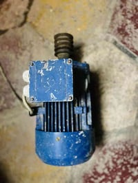 ماطور للبيع اربعه حصان تريفيز ماطور شغال نظافته 100% . 07768466900