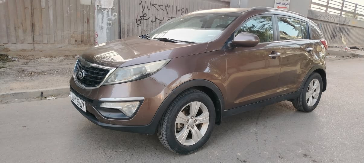 السلام عليكم كيا سبورتج 2011 خليجي رقم بغداد جاملغ وباب صبغ بدون دواخل بيه رصعات محرك 2400 دوش المرغوب كير اتوماتيك جام اتوماتيك كامره شاشه تحكم سعر 126 مكان بغداد حي الخضراء هاتف ***********
