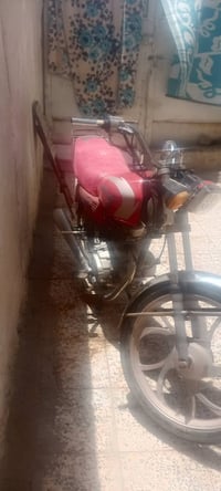 دراجه البيع  دراجه البيع بدون ..شغاله  سعره 350 رقم صاحب دراجه  ‏‪0772...