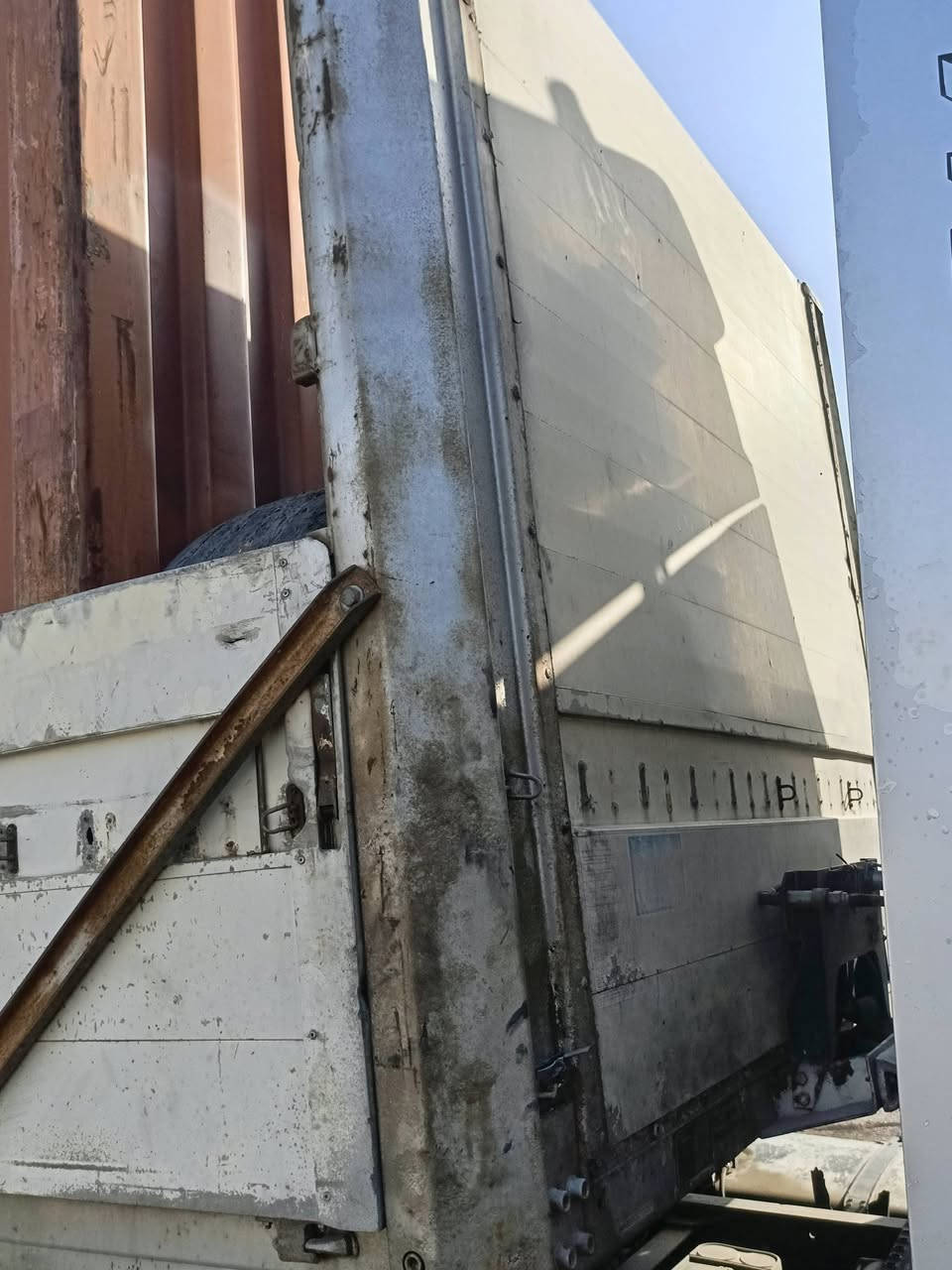 السلام عليكم سكانيااموديل2003فلات مربوطه راس وعربانه كفاله من كلشي للبيع العنوان بابل الحصوه***********السعر210وبيه مجال المحرك اربع خطوط
