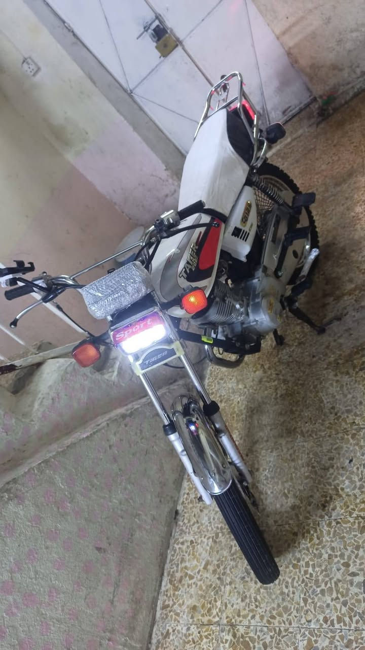 السلام عليكم ماطور للبيع ماكينه 18 والباقي 19 مطار خير من الله مفتوح مره واحده تحريكم نار ماطور كامل ما تصرف عليه ربع وايرمانيه كلها شغاله الشراي يطب خاص بخير ويتدلل الموشاري لا يتعبني الخاص مفتوح ما اجاوب على التعاليق السعر 400 وبي مجال الطيبين هذا الرقم بواتساب مكاني الرشيديه رقمي ***********
