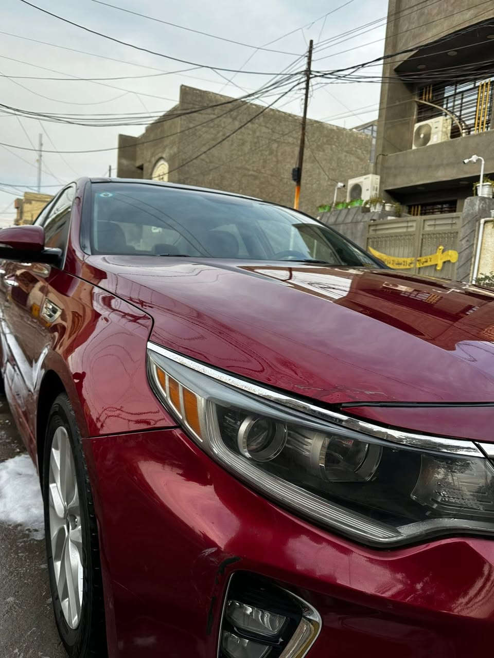 السلام عليكم
مواصفات S اعلى مواصفات 
KIA OPTIMA 
موديل 2018 
وارد امريكي ضررها دعامية خلفية 
باب السايق كلير وخلف السايق نص الباب كلير فقط كلير بدون معجون ولا تبديل 
محرك 2400 GDI
سيارة فول عدا البصمة
السيارة نظيفة وجاهزة متصرف عليها دينار 
سنوية لل2027 بأسمي تحويل ثاني يوم 
موقع السيارة بغداد الثعالبة
الرقم للأستفسار 
***********
