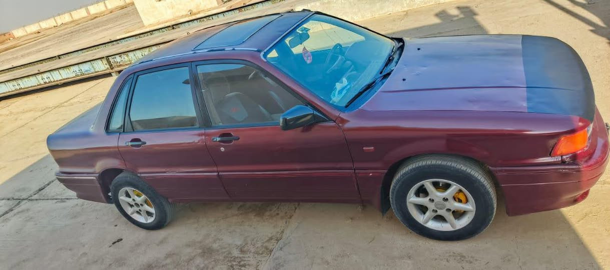 السلام عليكم
ميتسوبيشي گلنت 1992
رقم كركوك الماني 
محرك گير تمام 
فتحة سقف 
سنتر لوك 
جام كهرباء 
كهربائيتها كلها شغالة
تخم تاير جديد باتري جديد 
تبريدها عاطل 
السعر  38 $
***********
