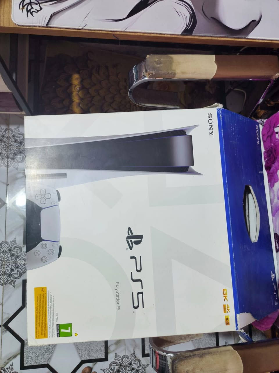 السلام عليكم بلي 5 جديد مستخدم فقط مدة شهرين نظافته 95% مابي اي خلل مع جوستك الاصلية مع قرص جي تي اي 5  وحساب بي فيفا 25 سعر البلي 550  وبي مجال بسيط للاستفسار ***********  واتساب
