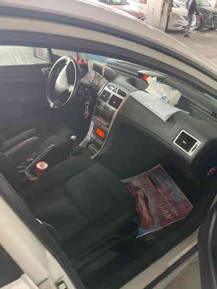 سلام عليكم بيجو 307 موديل 2006 سياره مكفوله كفاله عامه مساعده الدوسه اليمنه بيها صبغ على كد شبرين وباقي السياره مكفوله ماشيه 204 الف السياره خير من الله على أيدي محرك جديد كير جديد عادي شلعه بيها كلش قويه كشنات جدد امهات التوجوه ويل كب خمسه مع الاسبير صدر امامي خلفي جديد تاير جديد تبريد وياه السويج السياره برغي ميحتاجلها اطلع بيها اتري وين مايعجبك اشوف السعر مايعجبك اعبر المنشور وان شاء الله تلكا الاحسن سنويه بالاسمي مكاني الدوره هور رجب او الحارثيه السعر 68 بيها مجال بسيط حك الجيه رقمي *********** 
بي واتساب
