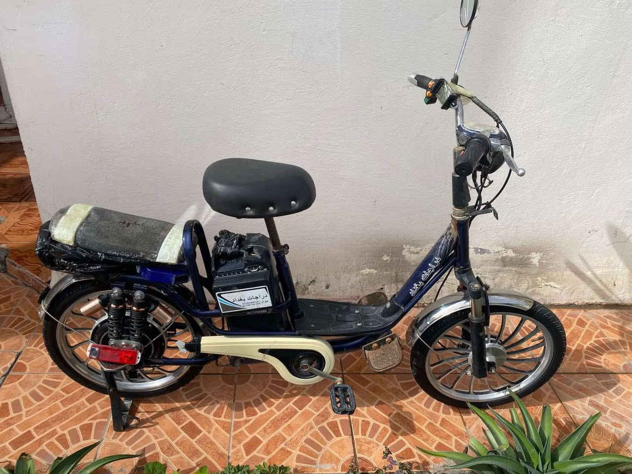 باسكل شحن للبيع بعده نضيف مبدل بطاريات مصالي هواي أربع نمر كامل مكمل أربع بطاريات شرط الفحص سعره 100 ***********
