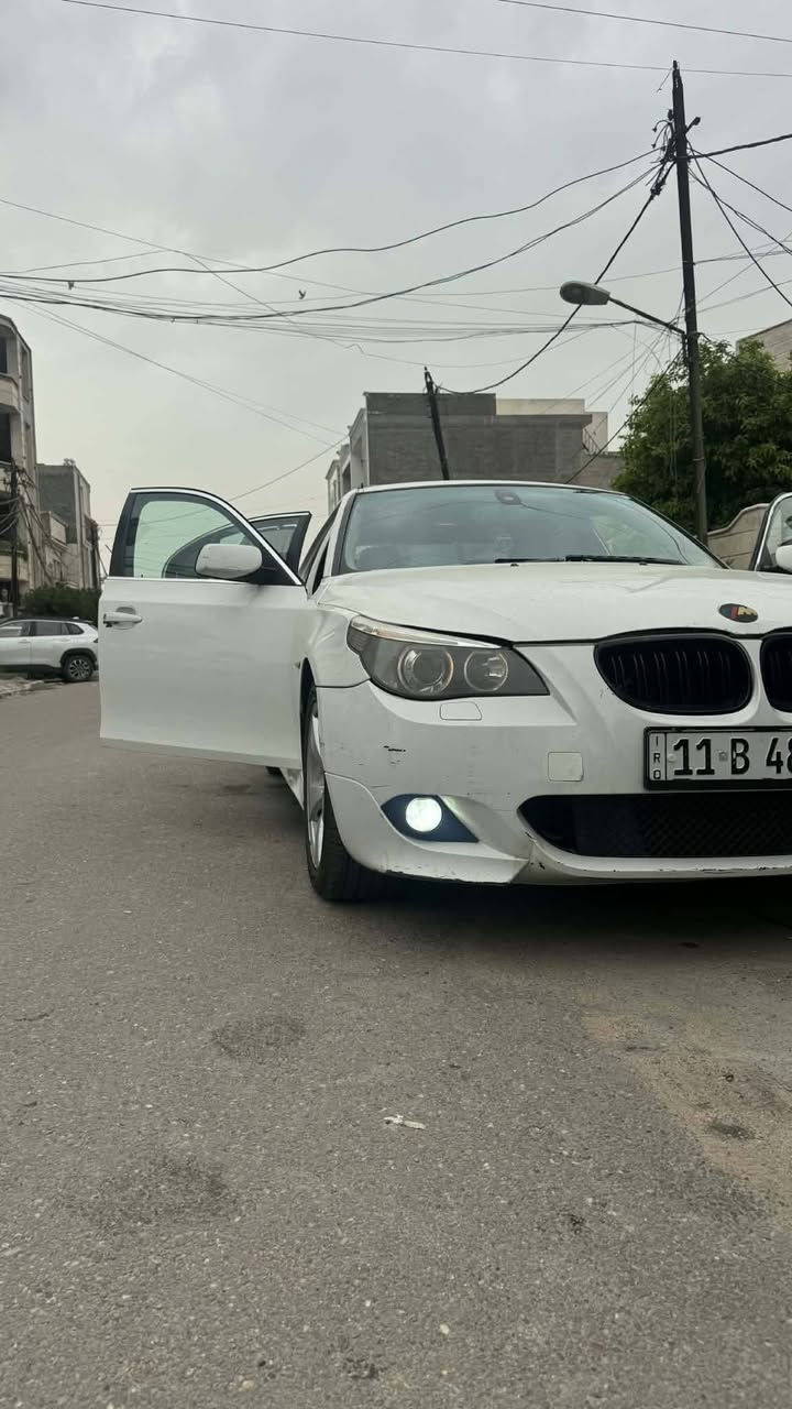 سلام عليكم 
BMW e60 2007
530i
محرك n53 30 جديد 
كير جديد 
صدر أمامي كامل 
تخم تاير جديد 
سماعات لوجك سفن 
سلايد خمس بردات سيدي جنجر دبل سيدي 
وارد أمريكي ضربتها بابين الراكب اليمنة
كت m 
للاتصال *********** 
السعر ١١٢
