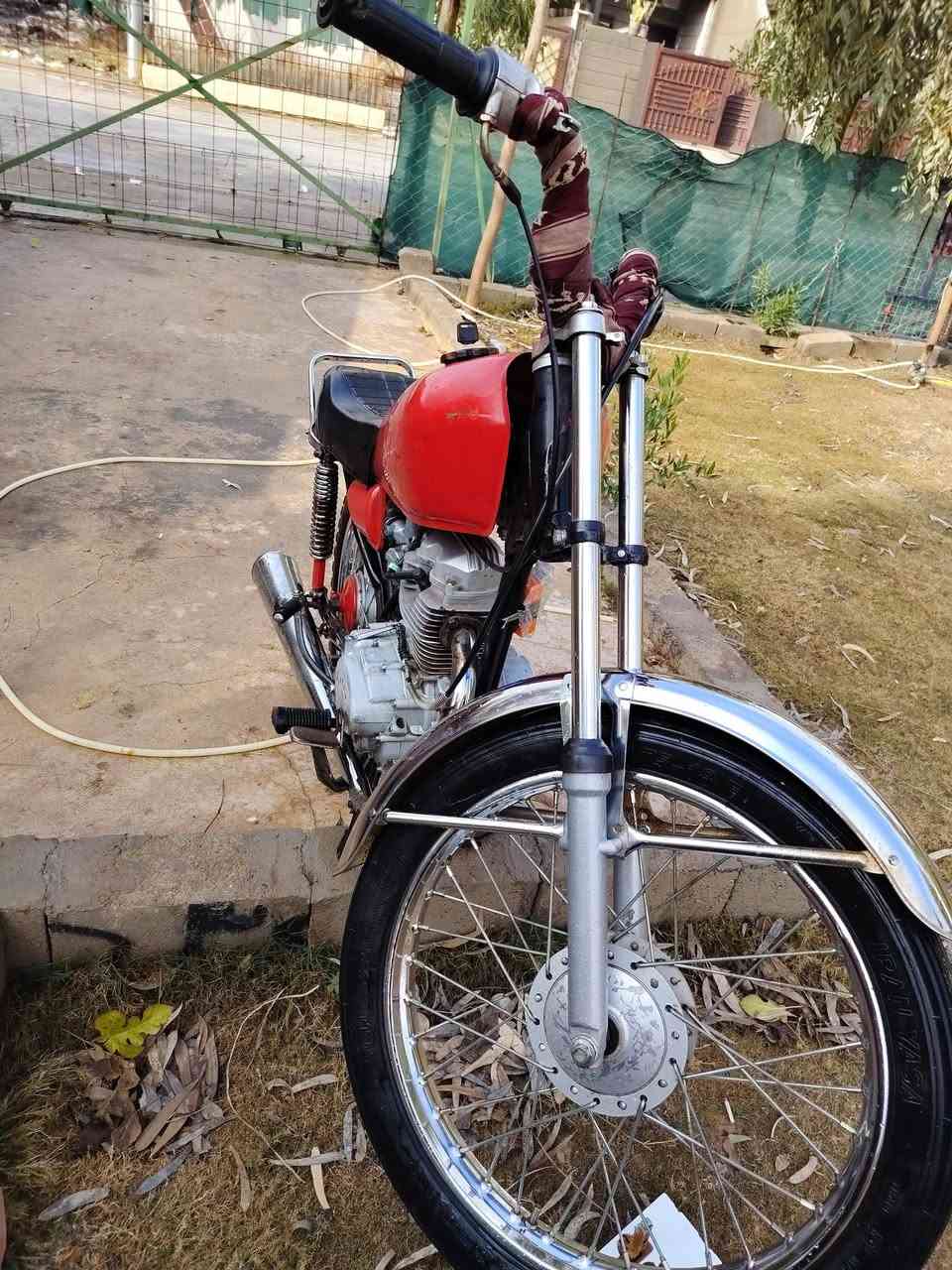 السلام وعليكم درجه البيع مديل 19 سيجي نامه شلعه ونشاط درجه مفوله برقي وحد منقصه السعر 325 بيه مجال الاستفسار ***********
