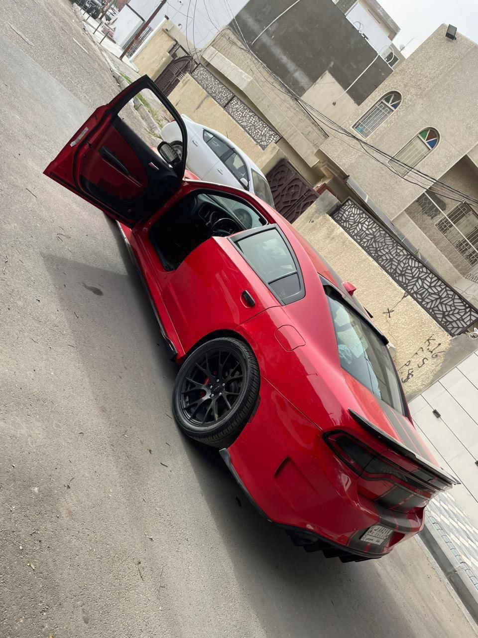 سلام عليكم
جارجر srt 2018 scat 
مكينه 6400
ماشيه 56 ميل

 ملاحضه :بيها نواقص الوشم الاسود سويتله ازاله
  الشاشه يرادلها تبديل
وبيها شغلات بسيطه بعد

مكاني بغداد 
 السعر 175
وبيها مجال وبلخدمه 
***********
