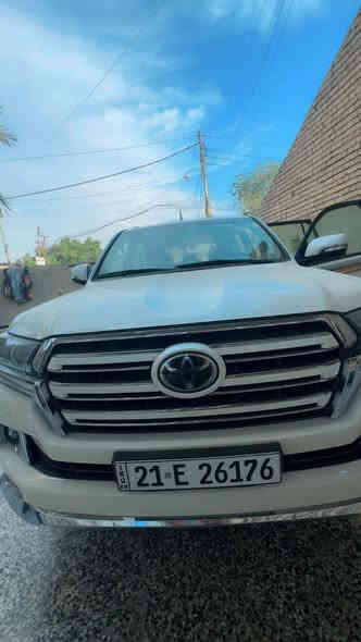 لاندكروز 2017. زيرووو 🥰 ماشيه 27 الف  
سياره تخم تاير شاده قبل سبوع. سياره جديده معنى الكلمه تحياتي الكم احبتي

سعر 550 $$  بي مجال بسيط للشاري تحياتي الكم احبتي 

***********
